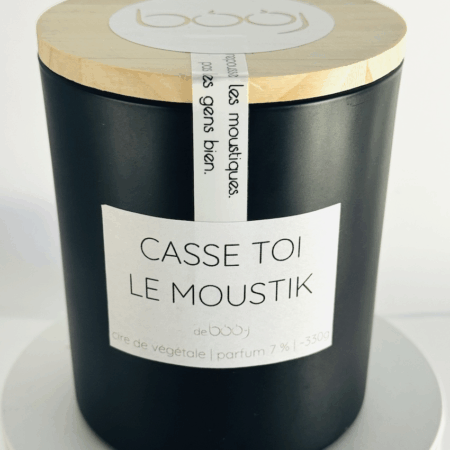 Bougie grand format – casse-toi le moustik (cire coco) Bougie artisanale grand format – parfum anti-moustique « casse-toi le moustik » à la cire de coco