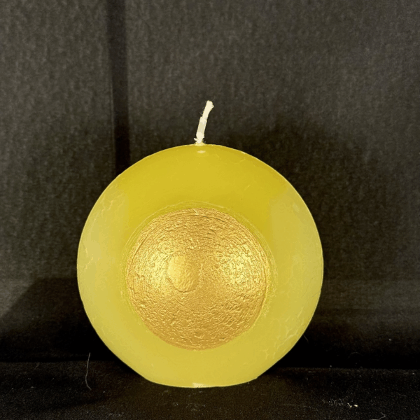 Bougie disque 10 cm en cire minérale - jaune et or — surface lisse, effet craquelé