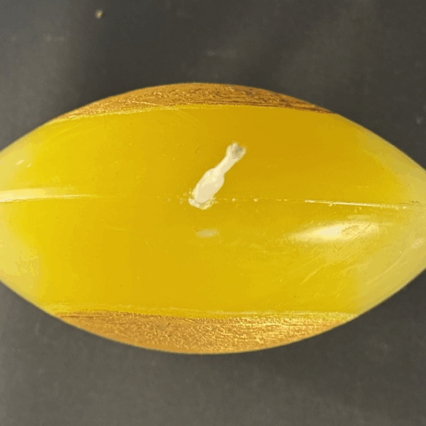 Bougie disque 10 cm en cire minérale - jaune et or — surface lisse, effet craquelé