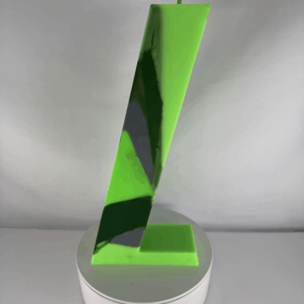 Bougie moulée verte fluo et foncée, modèle 7UP de la collection Chlorophylle