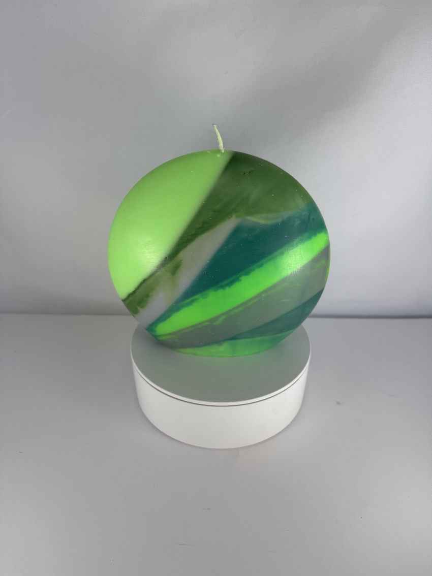 Bougie plate ronde verte à étages, grand format, collection Chlorophylle