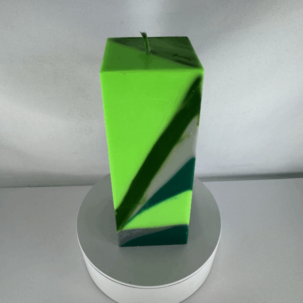 Bougie Pilier 6×16 – Collection Chlorophylle Bougie verte format pilier, 6×16 cm, couleurs chlorophylle vives