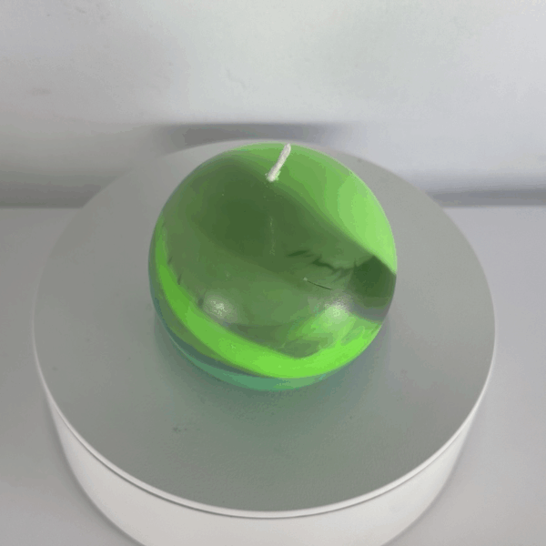 Bougie Sphère 6.5 – Collection Chlorophylle Bougie verte en forme de sphère, 6.5 cm, collection Chlorophylle