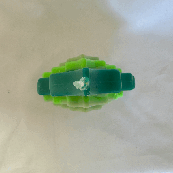 Bougie moulée en sapin stylisé vert, collection Chlorophylle