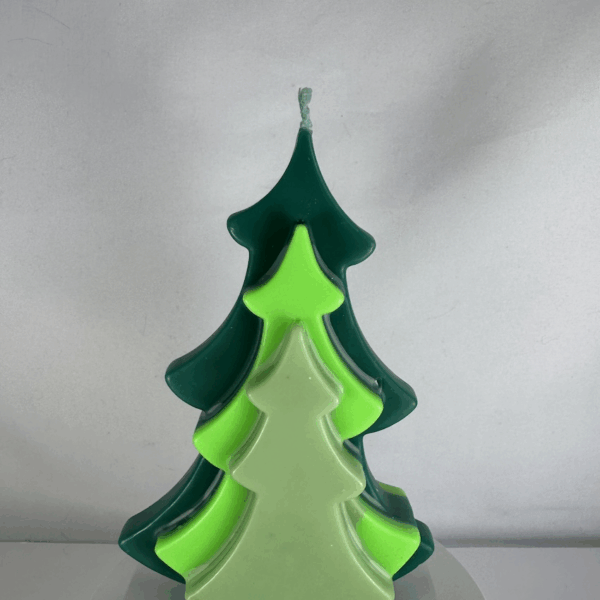 Bougie moulée en sapin stylisé vert, collection Chlorophylle