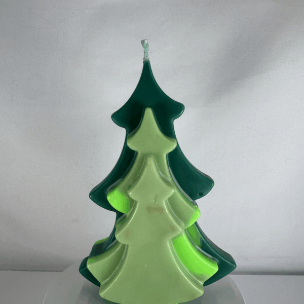 Bougie moulée en sapin stylisé vert, collection Chlorophylle