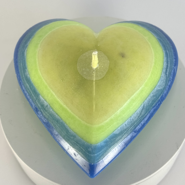 Bougie cœur en cire végétale jaune, verte et bleue – collection Bleu citron