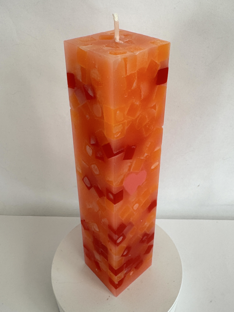 Bougie pilier carré IceCubes 5x22 cm | cire orange, rouge.