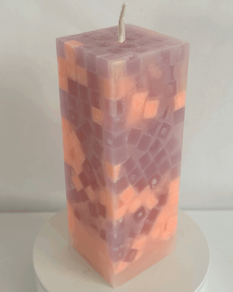 IceCubes | Pilier carré 6x16 cm Bougie pilier carré IceCubes 6x16 cm | cire lilas et pêche en blocs
