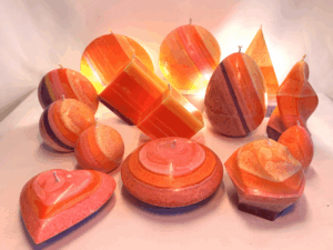 Bougies artisanales colorées en cire végétale – photo d’ensemble – collection joy boo-j