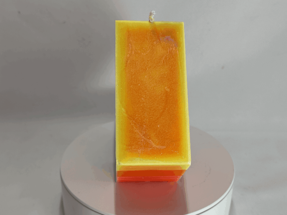 Carré sur pointe L - Bougie colorée orange rose jaune – collection JOY boo-j