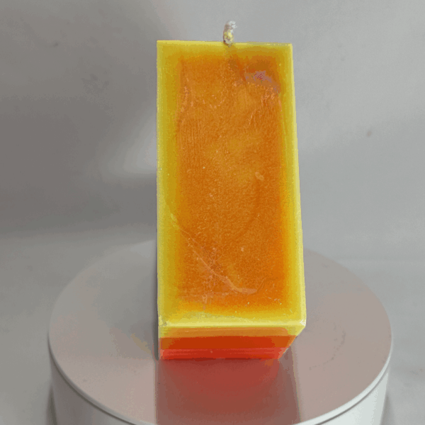 Carré sur pointe L - Bougie colorée orange rose jaune – collection JOY boo-j
