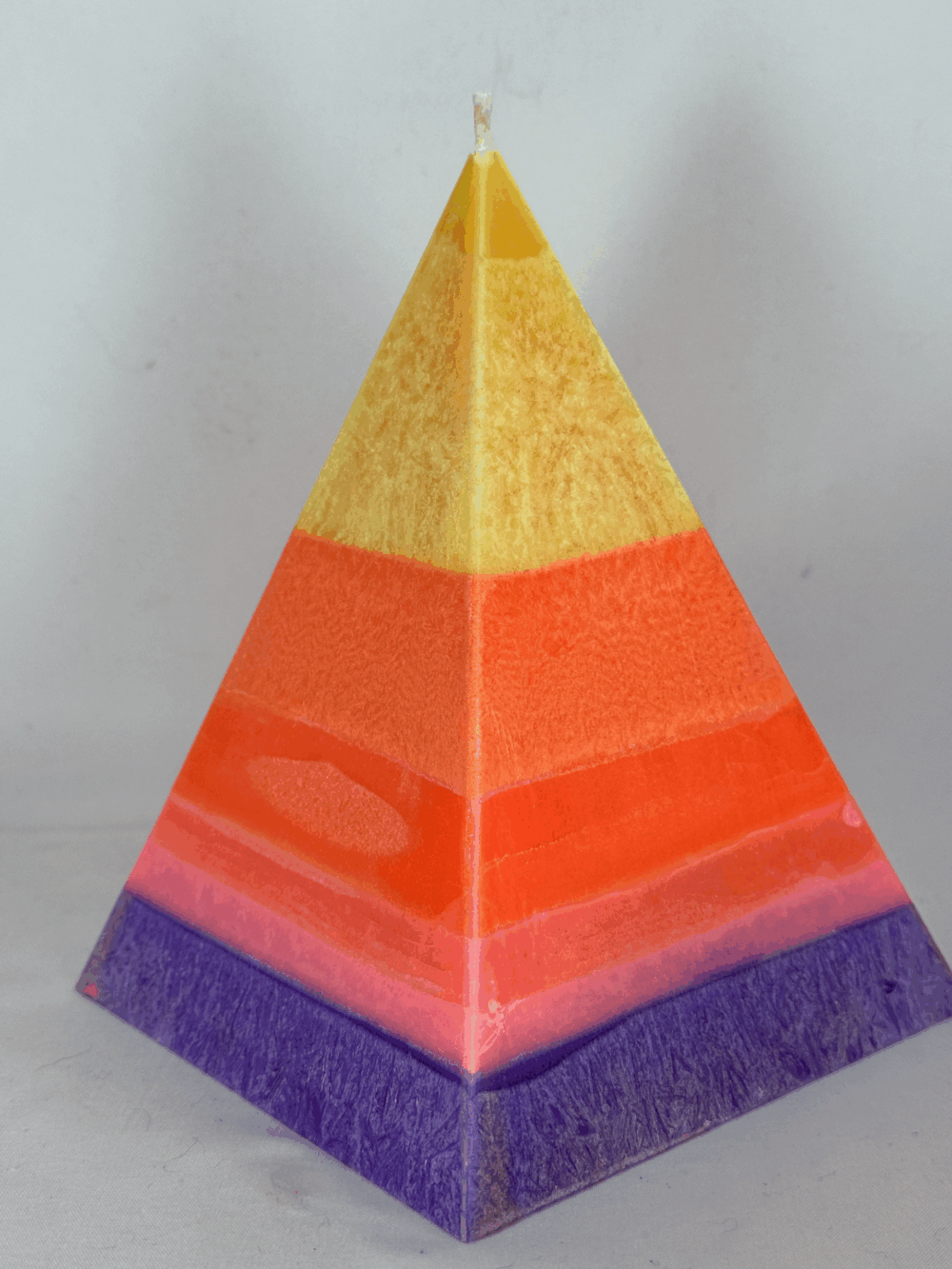 Pyramide 16 cm colorée orange rose jaune – collection JOY boo-j