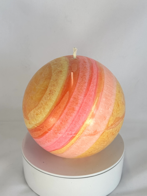 Sphère 12 cm | Collection JOY – Bougie artisanale colorée Bougie sphérique colorée de 12 cm – Collection JOY – cire végétale, effet cristallisé