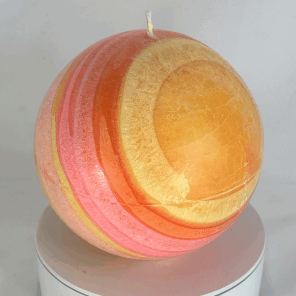 Sphère 12 cm | Collection JOY – Bougie artisanale colorée Bougie sphérique colorée de 12 cm – Collection JOY – cire végétale, effet cristallisé