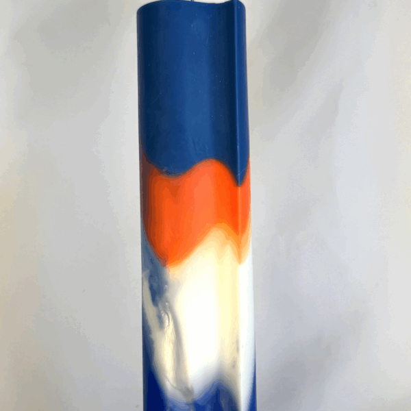 Bougie à 3 vagues, pilier bleu, orange et blanc avec motif ondulé