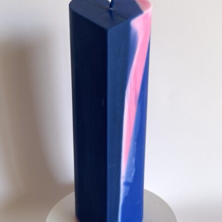 Pilier COEUR 6x7x21 cm | Bleu OFF – Filon rose Bougie Pilier Coeur - bleue avec filon rose