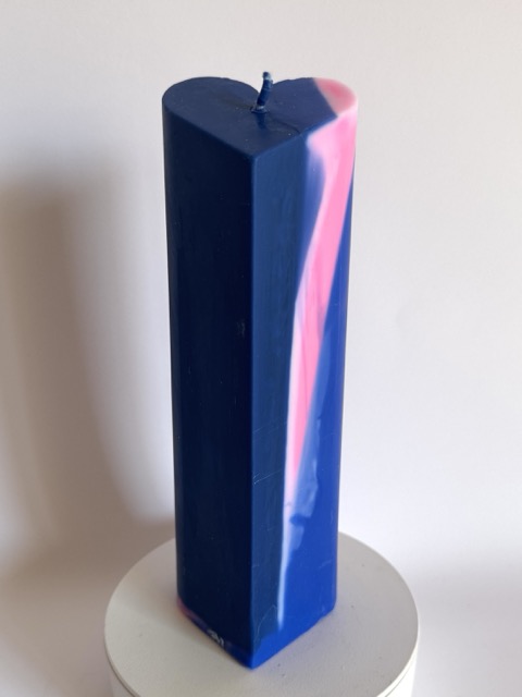 Bougie Pilier Coeur - bleue avec filon rose