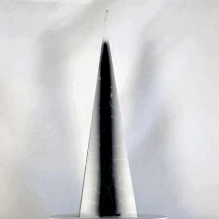 PyramideCraquelee_NB-3 Pyramide craquelée 21cm | Noir & Blanc