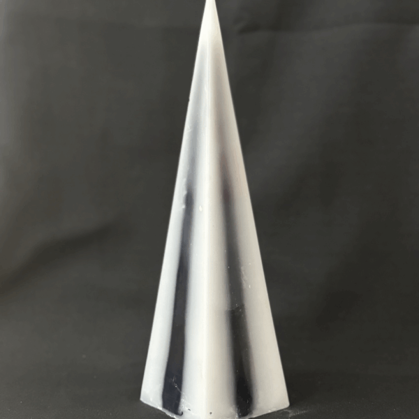 Pyramide craquelée 21cm | Noir & Blanc
