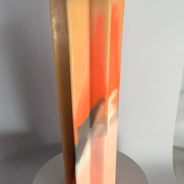 Bougie étoile 5,5×20 cm — ÉTÉ ORANGE bougie étoile 5,5×20 cm orange, gris et blanc — collection ÉTÉ ORANGE, cire végétale et minérale