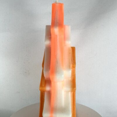 Sapin en cire d’olive — Blanc et dégradés d’orange Bougie sapin en cire d’olive, blanc, orange vif et orange fluo