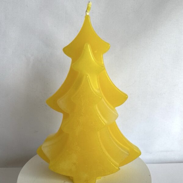 Bougie sapin en cire de paraffine, dégradé jaune et blanc