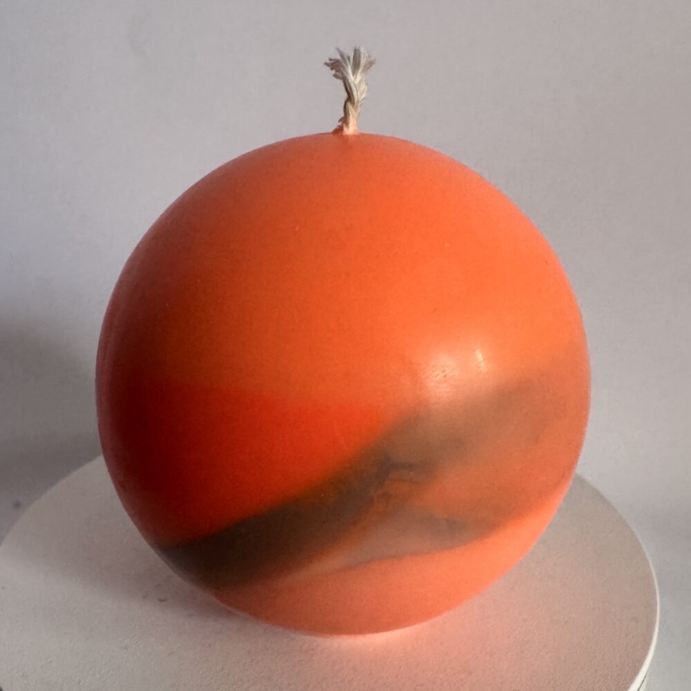 Bougie sphérique 8 cm orange, gris et blanc — collection ÉTÉ ORANGE, cire végétale et minérale