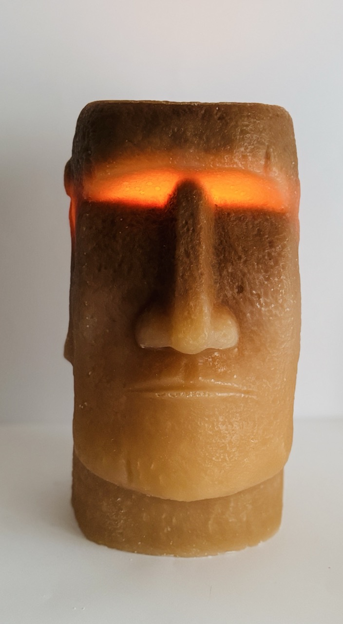 Photophore Moaï en cire recyclée — sable Grand photophore Moaï en cire recyclée — couleur sable naturel — création artisanale sculpturale boo-j