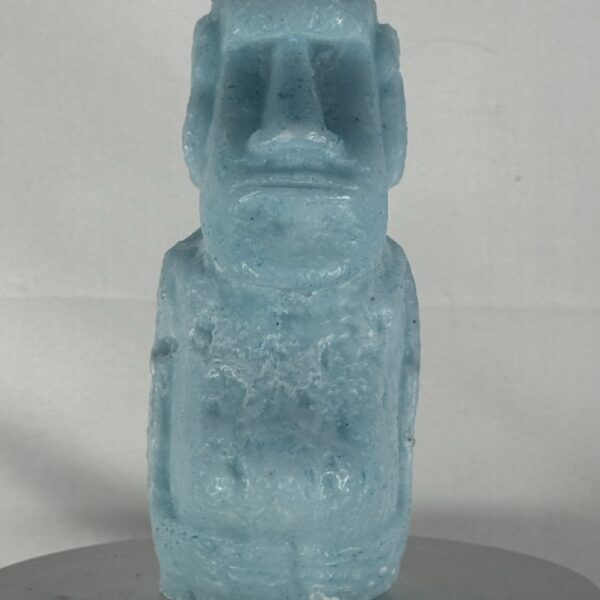 Bougie Moaï mini bleu ciel | boo-j Bougie Moaï mini en cire stéarine bleu ciel – création artisanale boo-j