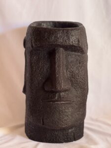 Photophore Moaï en cire recyclée — noir Grand photophore Moaï en cire recyclée noir — création artisanale sculpturale boo-j