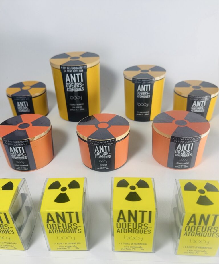 Collection complète de bougies parfumées boo-j ANTI ODEURS-ATOMIQUES — pots avec couvercle bois et coffrets de bougies réchauds