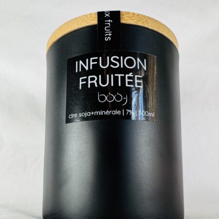 Bougie Infusion fruitée 300 ml – boo-j Bougie Infusion fruitée 300 ml – pot noir avec couvercle en bois ou bambou, fabriquée en Suisse