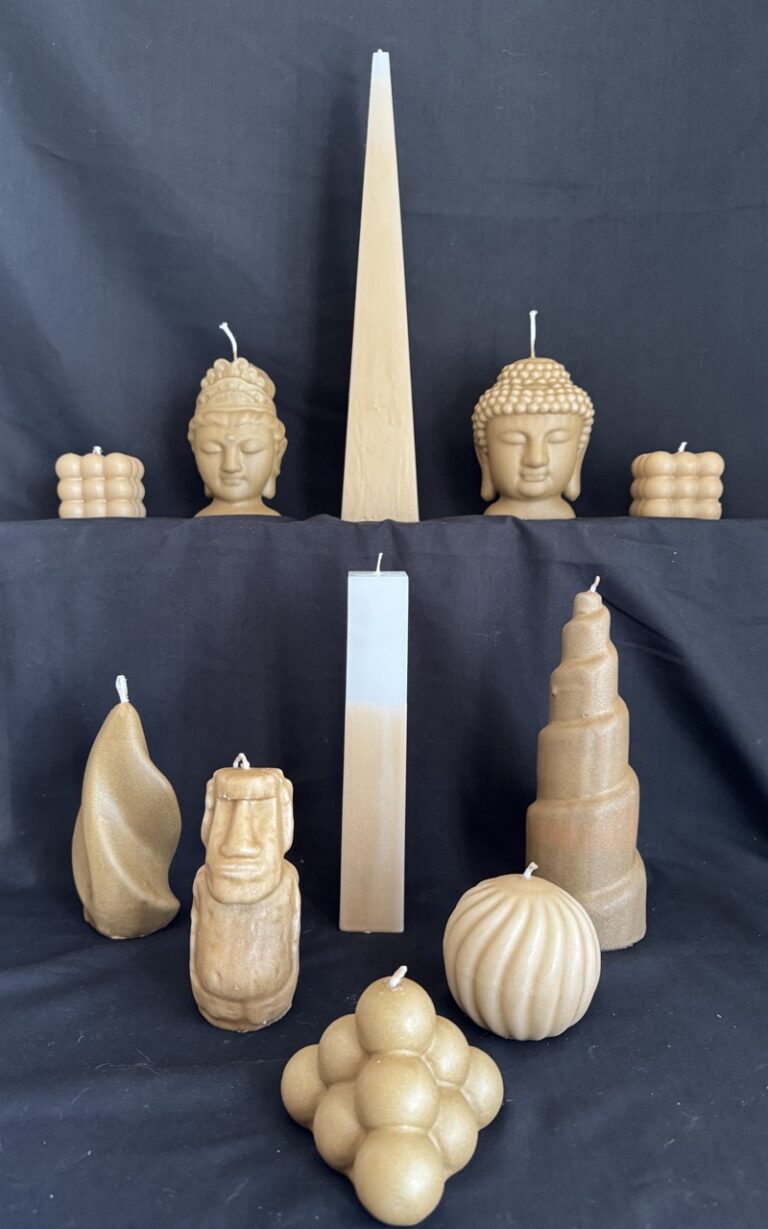 Ensemble de bougies artisanales boo-j — collection Champagne doré, finitions satinées et reflets dorés.