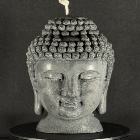 Bougie visage Bouddha — cire végétale effet pierre de volcan | boo-j Bougie visage Bouddha — collection Pierre de Volcan, cire stéarine végétale noire et grise, effet pierre naturelle. Environ 450 g, combustion ± 60 h.