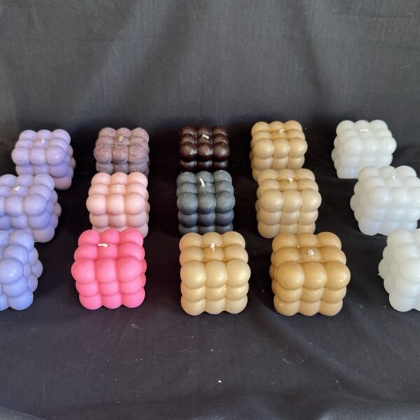 Collection de bougies cube à bulles boo-j — cire végétale et minérale, finitions subtiles et design artisanal
