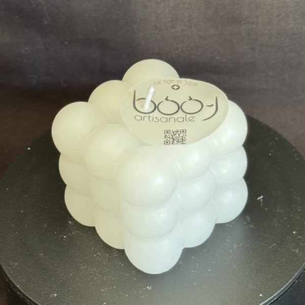 Bougie cube à bulles blanche — cire végétale et minérale, finition subtile et bougie design, création artisanale boo-j