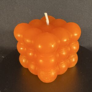 Bougie cube à bulles orange — cire végétale et minérale, finition subtile et bougie design, création artisanale boo-j