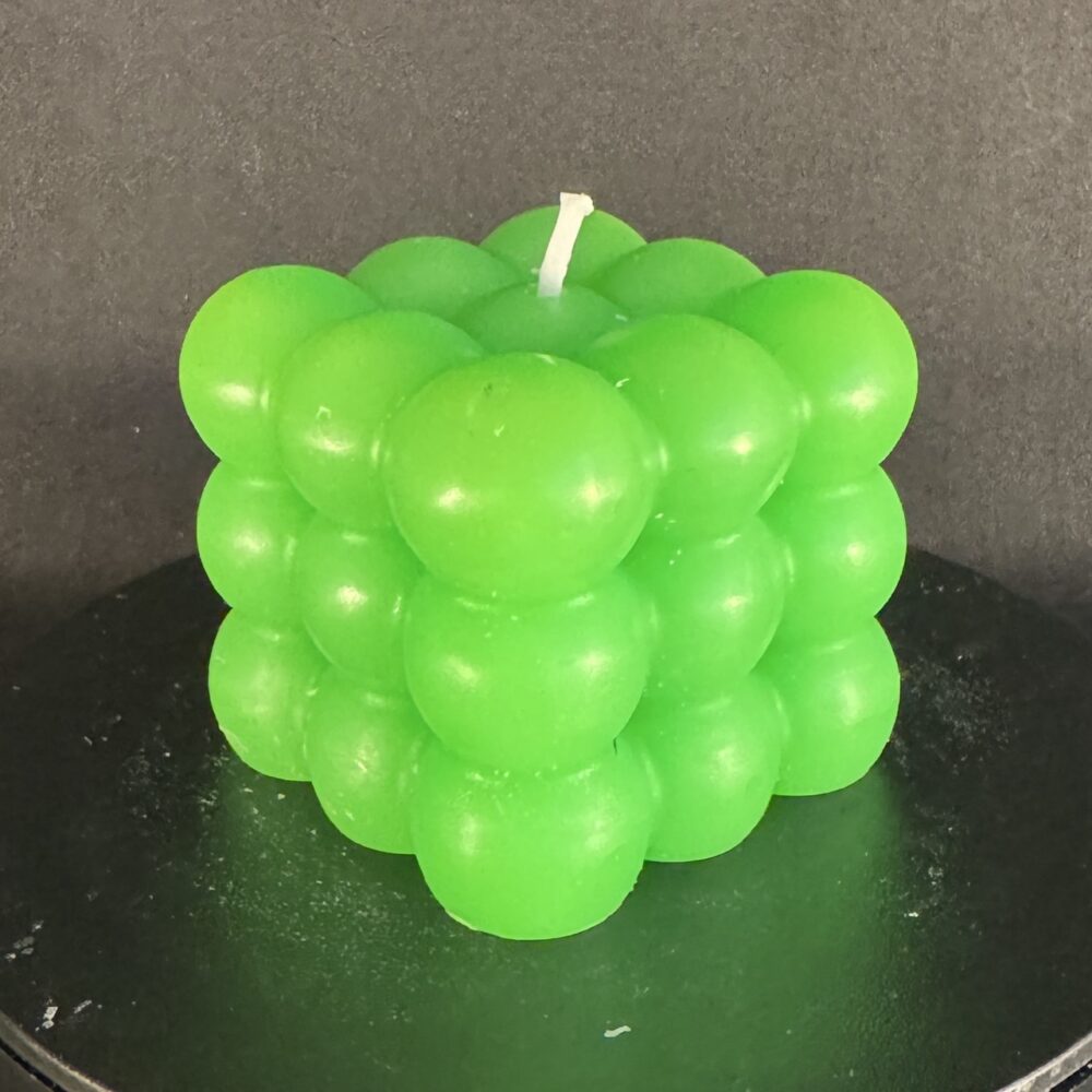 Bougie cube à bulles vert fluo — cire végétale et minérale, création artisanale boo-j