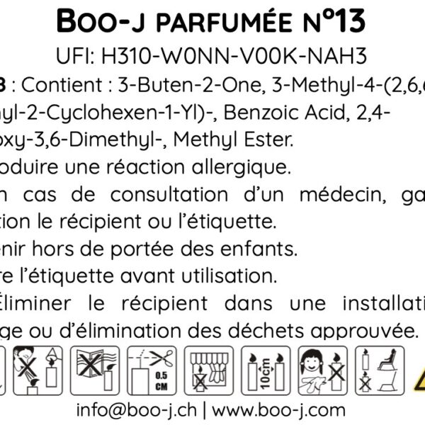 Étiquette CLP du parfum n°13, bougie parfumée Au coin du Feu de boo-j, avec mentions de sécurité, pictogrammes et numéro UFI.