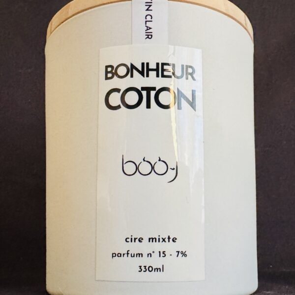 Bougie parfumée BONHEUR COTON de boo-j — pot blanc mat 330 ml avec couvercle bois ou bambou, senteur linge propre.