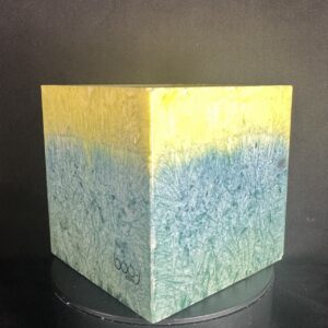 Photophore cubique en cire végétale bleu-citron, création artisanale boo-j.