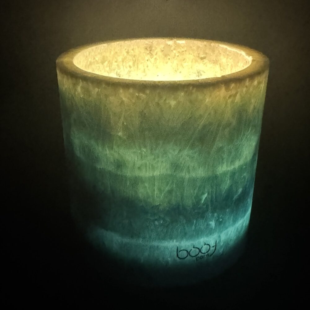Photophore cylindrique en cire végétale bleu-citron, création artisanale boo-j.