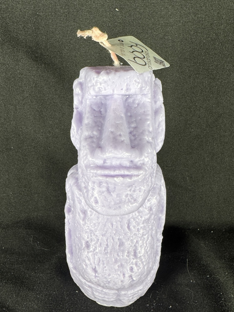 Petit Moaï lilas en cire mixte — boo•j Petit Moaï en cire mixte, Lilas, moulé et fini à la main en Suisse, création artisanale boo•j