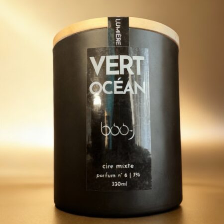 Bougie parfumée Vert Océan 330 ml — pot noir mat avec couvercle en bois ou bambou, création artisanale Suisse