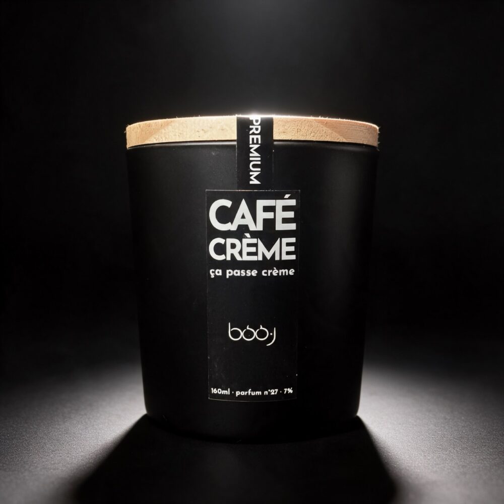 Bougie parfumée artisanale Café crème parfum n°27 en pot noir 160 ml, notes espresso, mousse de lait chaud et caramel, boo·j